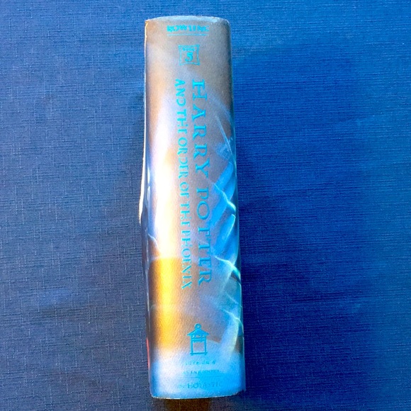 Harry Potter and the Order of the Phoenix, 1st Edition w/Flawed Bookcover - Picture 2 of 8